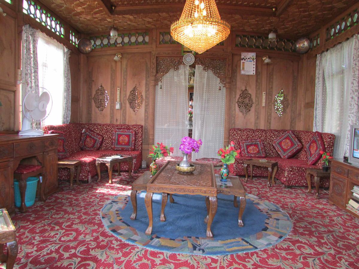 House Boat New Manora Bed & Breakfast Srinagar  Exterior photo