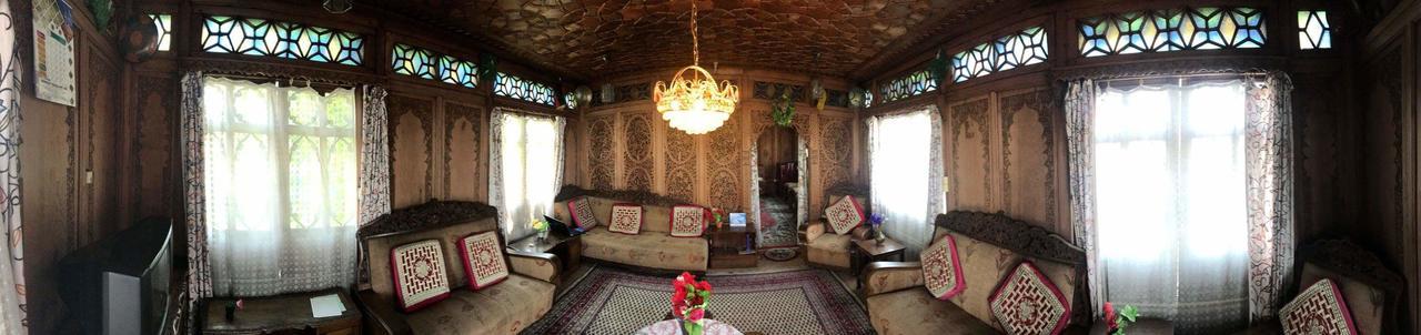 House Boat New Manora Bed & Breakfast Srinagar  Exterior photo
